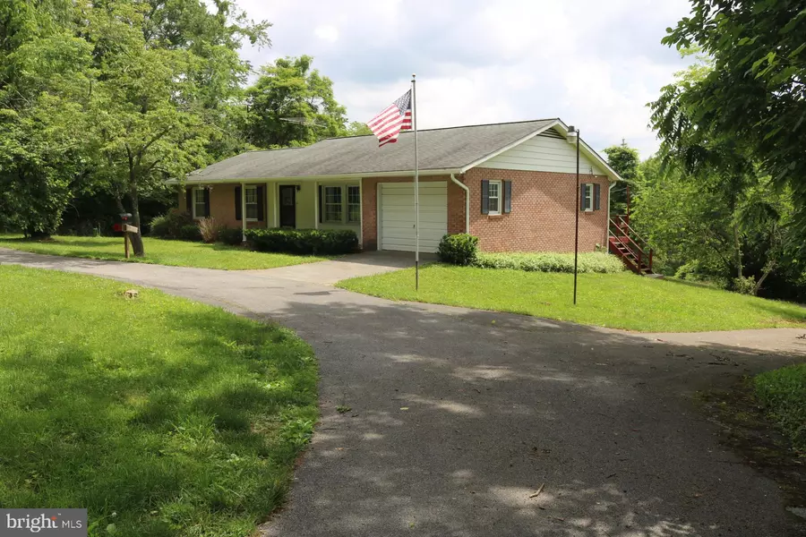 360 FERRELS RIDGE RD, Hedgesville, WV 25427