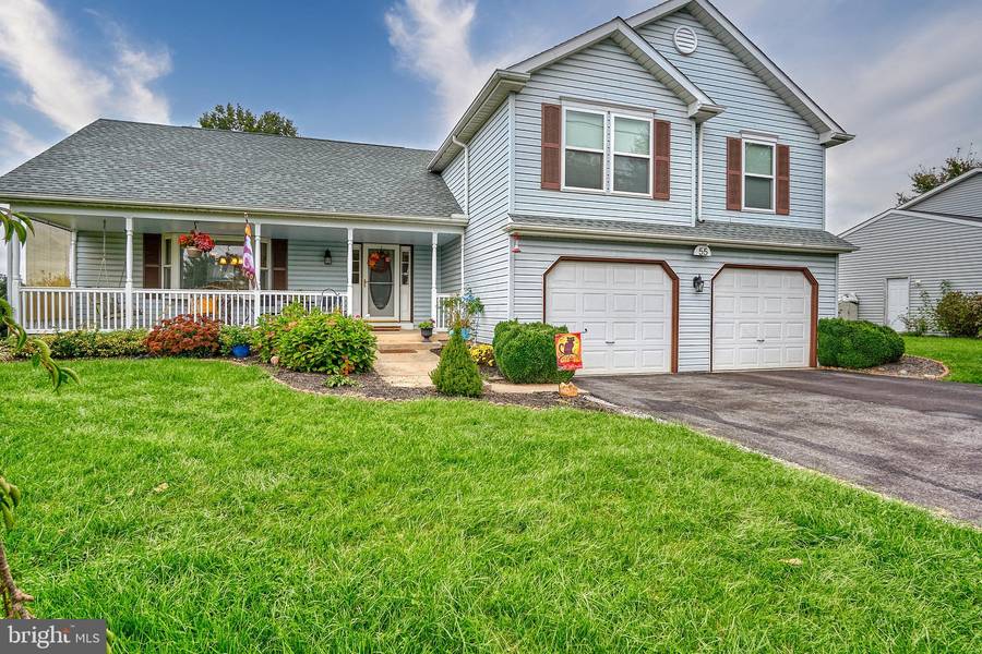 55 FAIRWAY DR, Etters, PA 17319