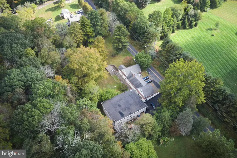 5985 CARVERSVILLE RD, Doylestown, PA 18902