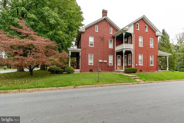 402-404 N GEORGE ST, Millersville, PA 17551