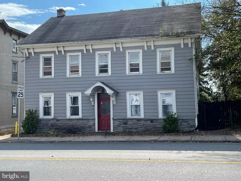 226 W MAIN ST, Annville, PA 17003