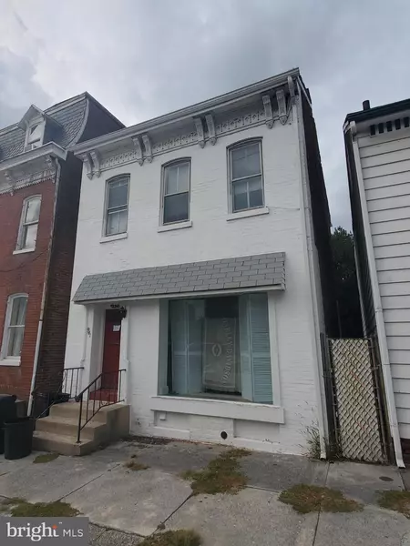 941 E MARKET ST, York, PA 17403