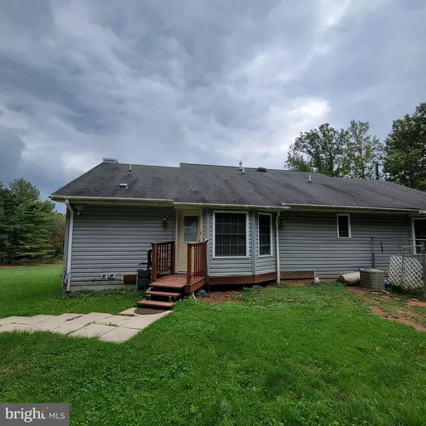 Hedgesville, WV 25427,239 GOLLER HILL LN