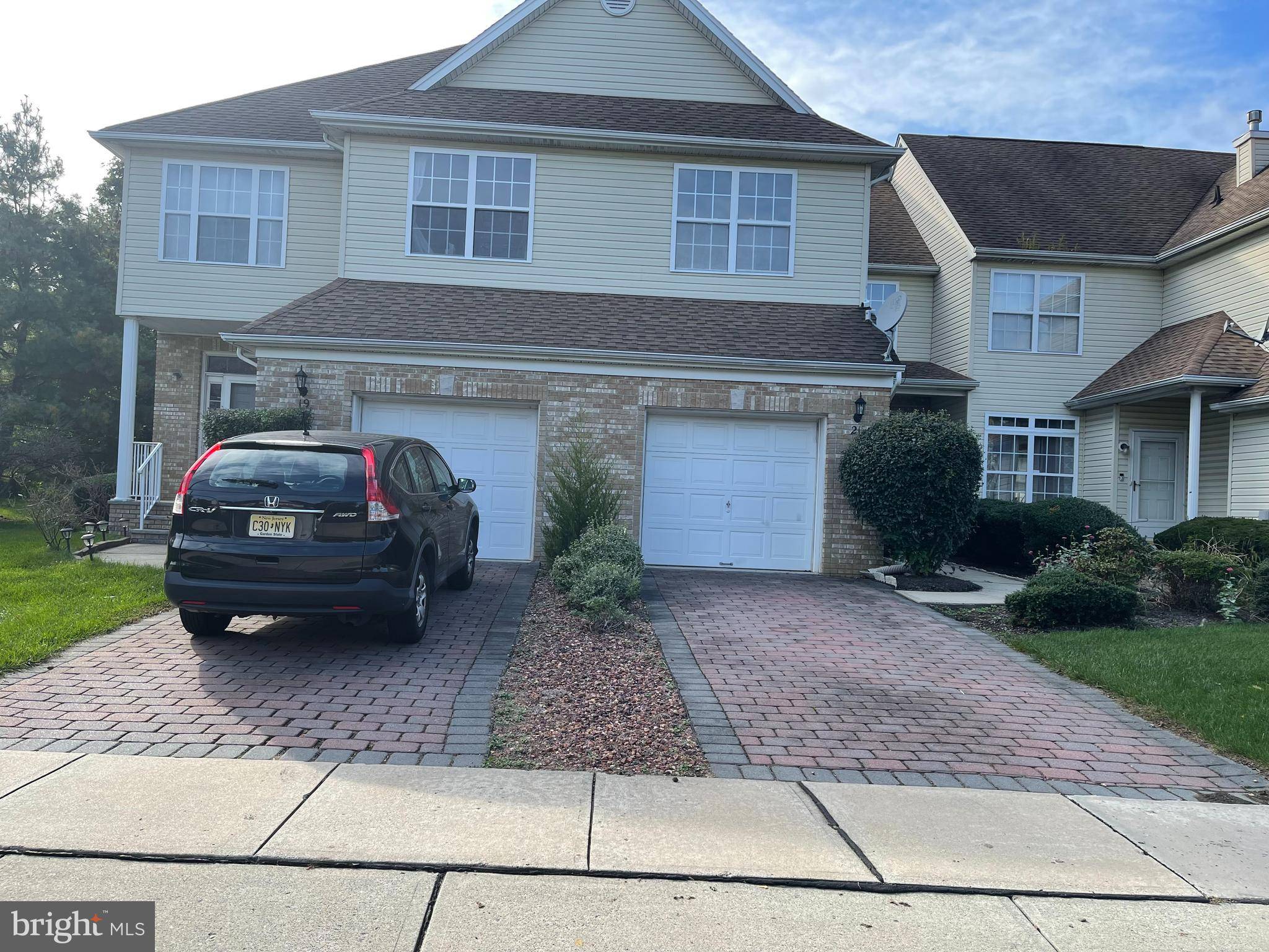 21 SHELLEY CIR, East Windsor, NJ 08520