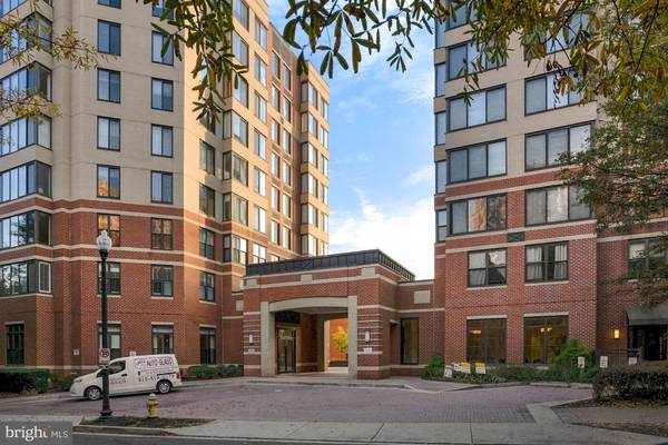 2220 N FAIRFAX #208, Arlington, VA 22201