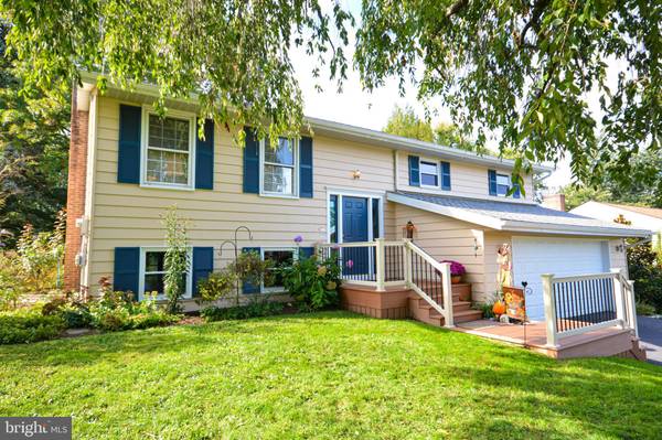 118 WHITTIER LN, Lancaster, PA 17602