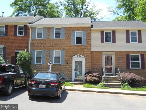 9657 LINDENBROOK ST, Fairfax, VA 22031