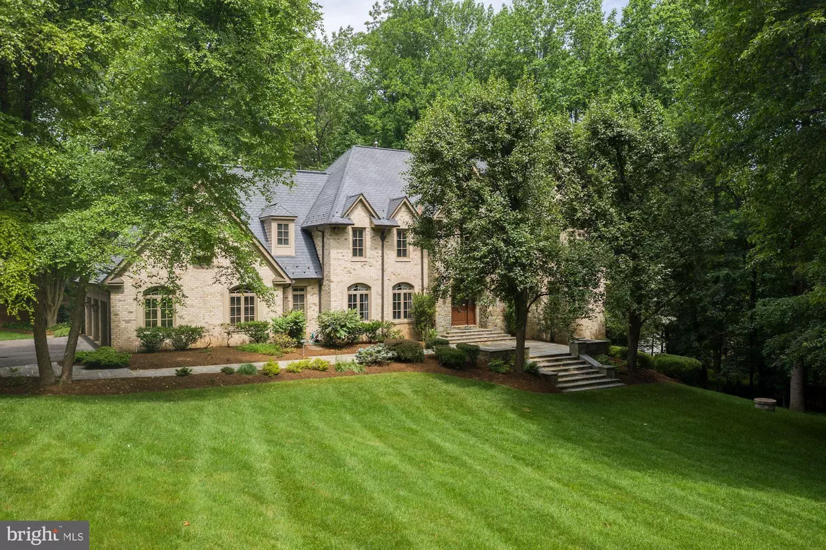 Mclean, VA 22102,1080 BROOK VALLEY LN