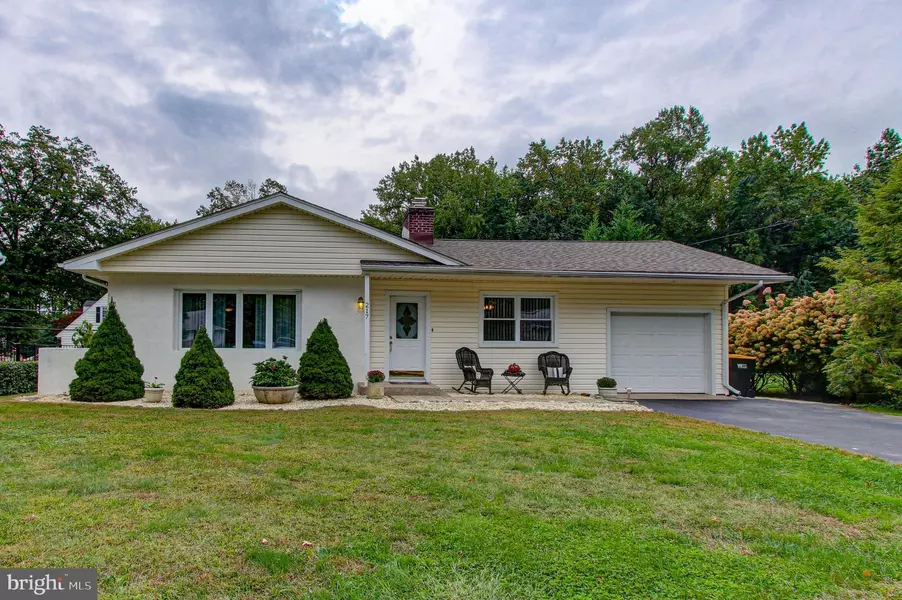 217 W FERRY RD, Yardley, PA 19067