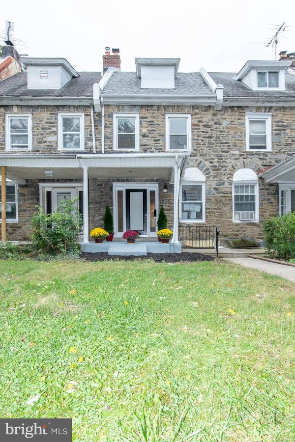 4404 SHERWOOD RD, Philadelphia, PA 19131