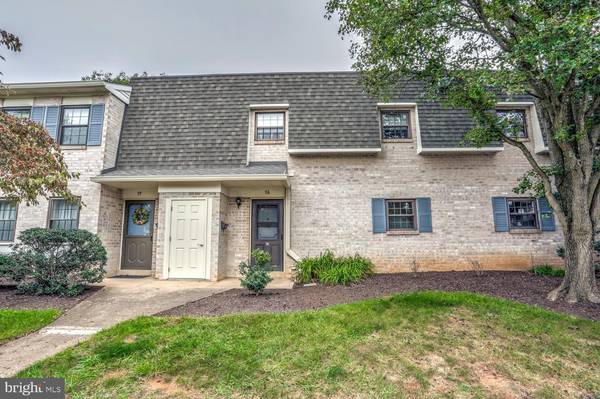 76 VALLEYBROOK DR, Lancaster, PA 17601