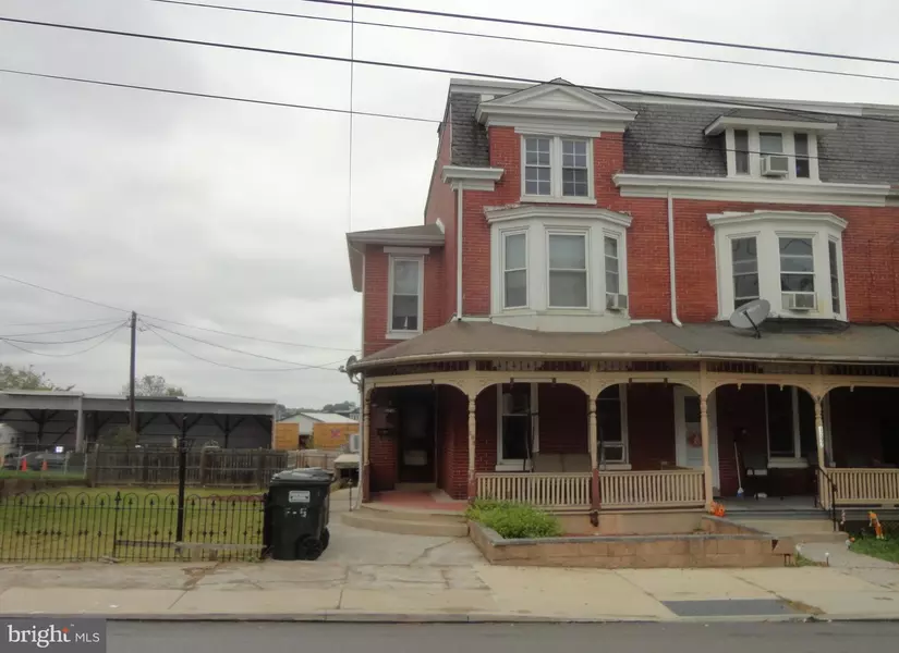 1299 W KING ST, York, PA 17404