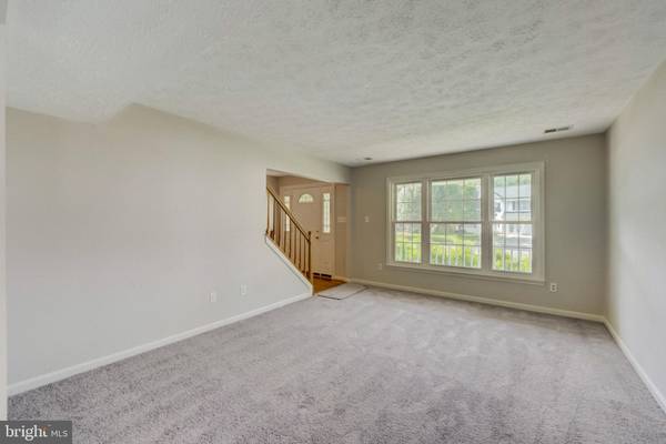 Waldorf, MD 20603,5911 PUMPKINSEED CT