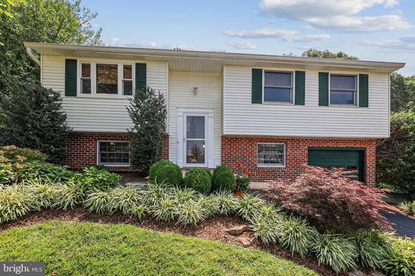 6815 ROCK CREEK CT, Alexandria, VA 22306