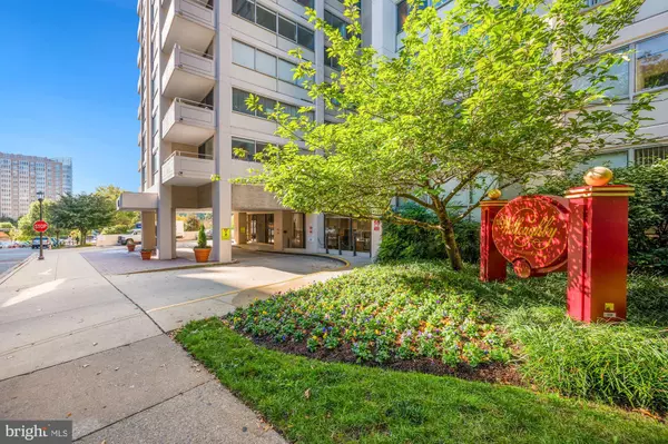 5500 FRIENDSHIP BLVD #829N, Chevy Chase, MD 20815