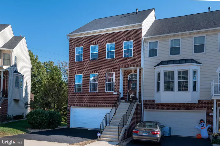 5155 BALLYCASTLE CIR, Alexandria, VA 22315