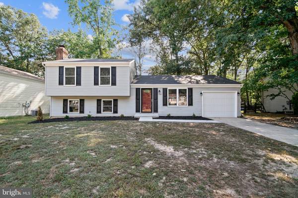 1112 BANNISTER CIR, Waldorf, MD 20602