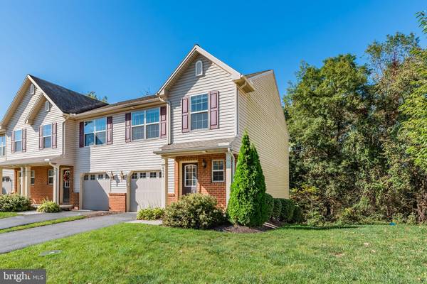 6404 CREEKBEND DR, Mechanicsburg, PA 17050