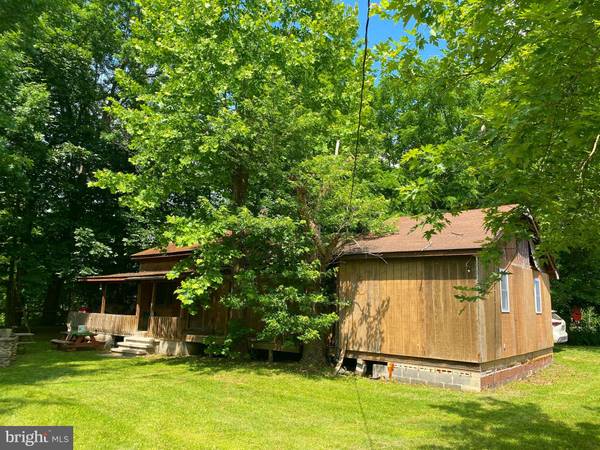 262 SHILLINGBURG LN, Springfield, WV 26763