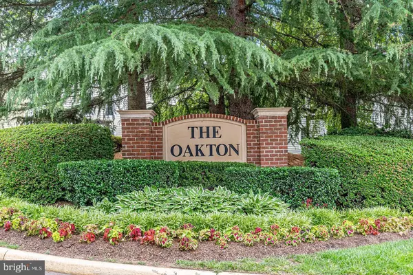 10089 OAKTON TERRACE RD #89, Oakton, VA 22124