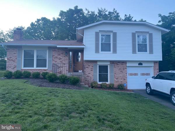 8934 TARRAGON CT, Manassas, VA 20110