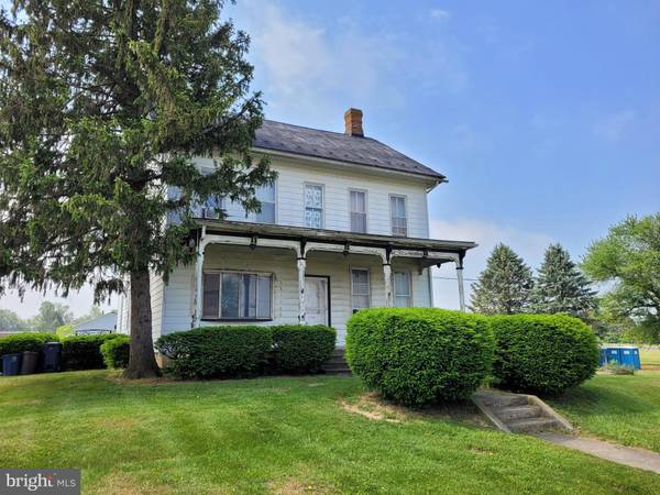 1240 MAIN ST, East Earl, PA 17519