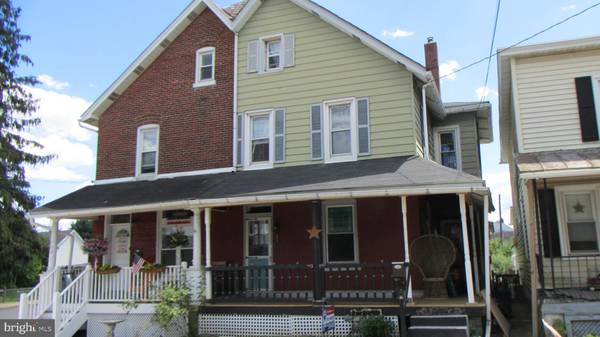 702 W BROAD ST, Quakertown, PA 18951