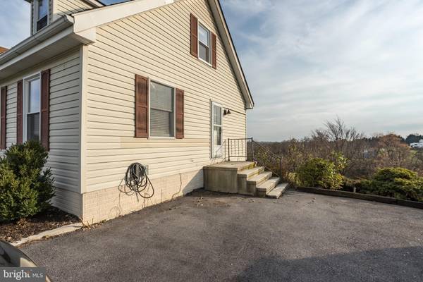 Falling Waters, WV 25419,94 TULIP