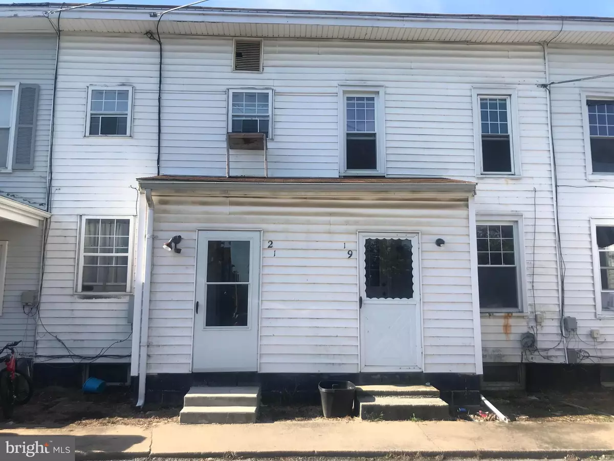 Shippensburg, PA 17257,15-17, 19-21 KENNETH AVE