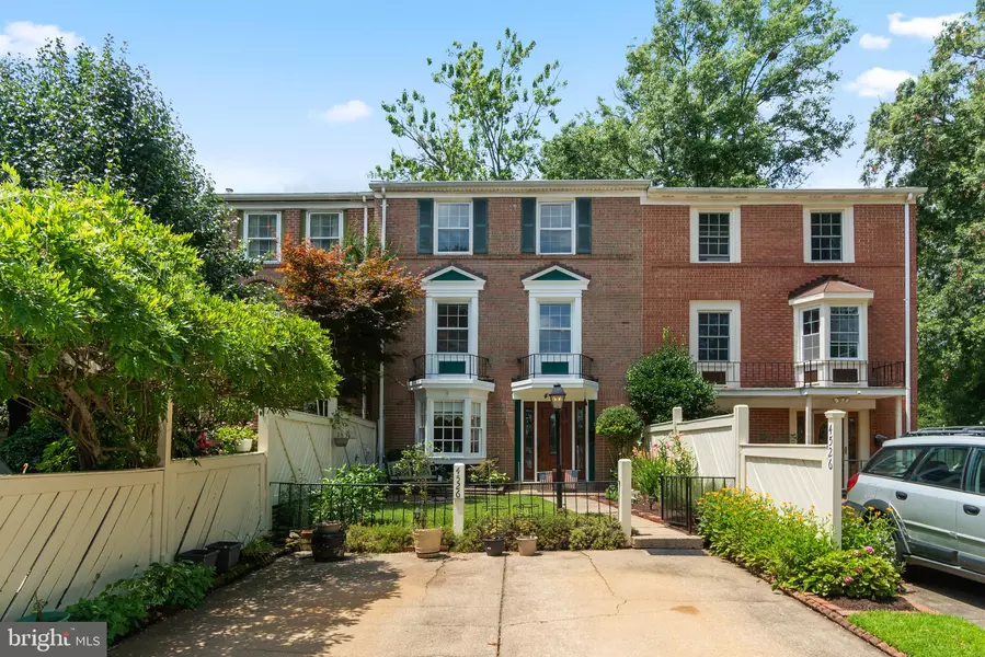 4526 ARENDALE SQ, Alexandria, VA 22309