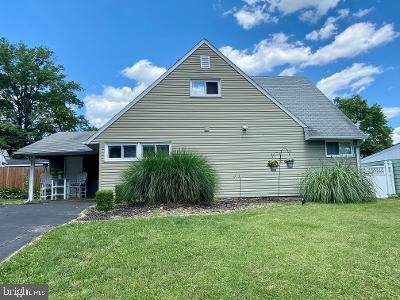 20 ROLLING LN, Levittown, PA 19055