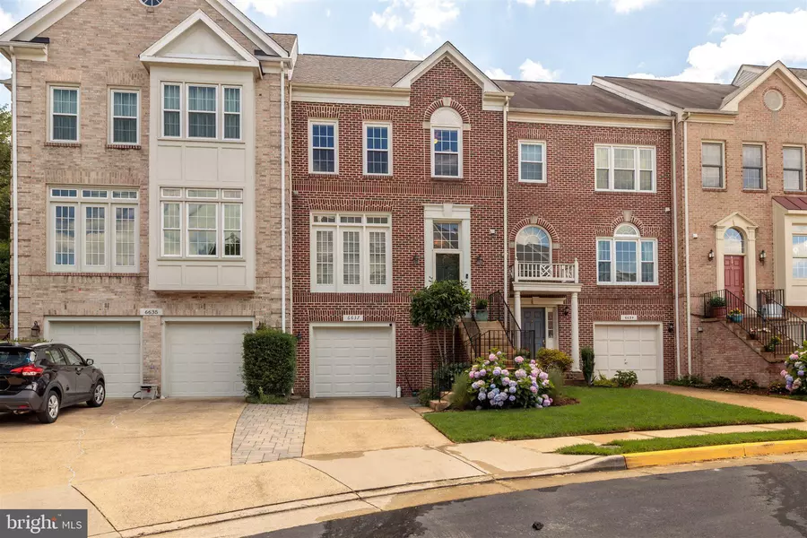 6637 DUNWICH WAY, Alexandria, VA 22315