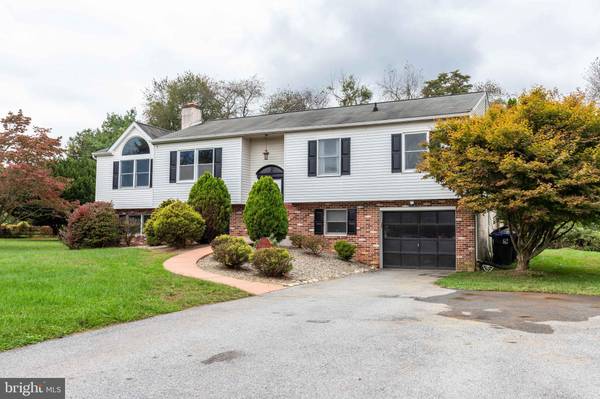 111 CLEARFIELD LN, Coatesville, PA 19320