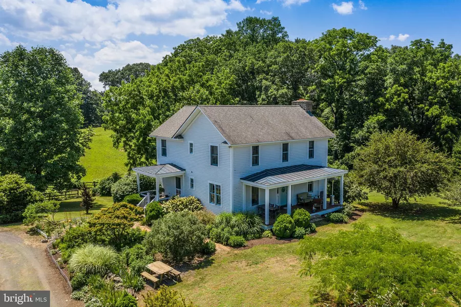 6009 LAKE SUNSET LN, Hume, VA 22639