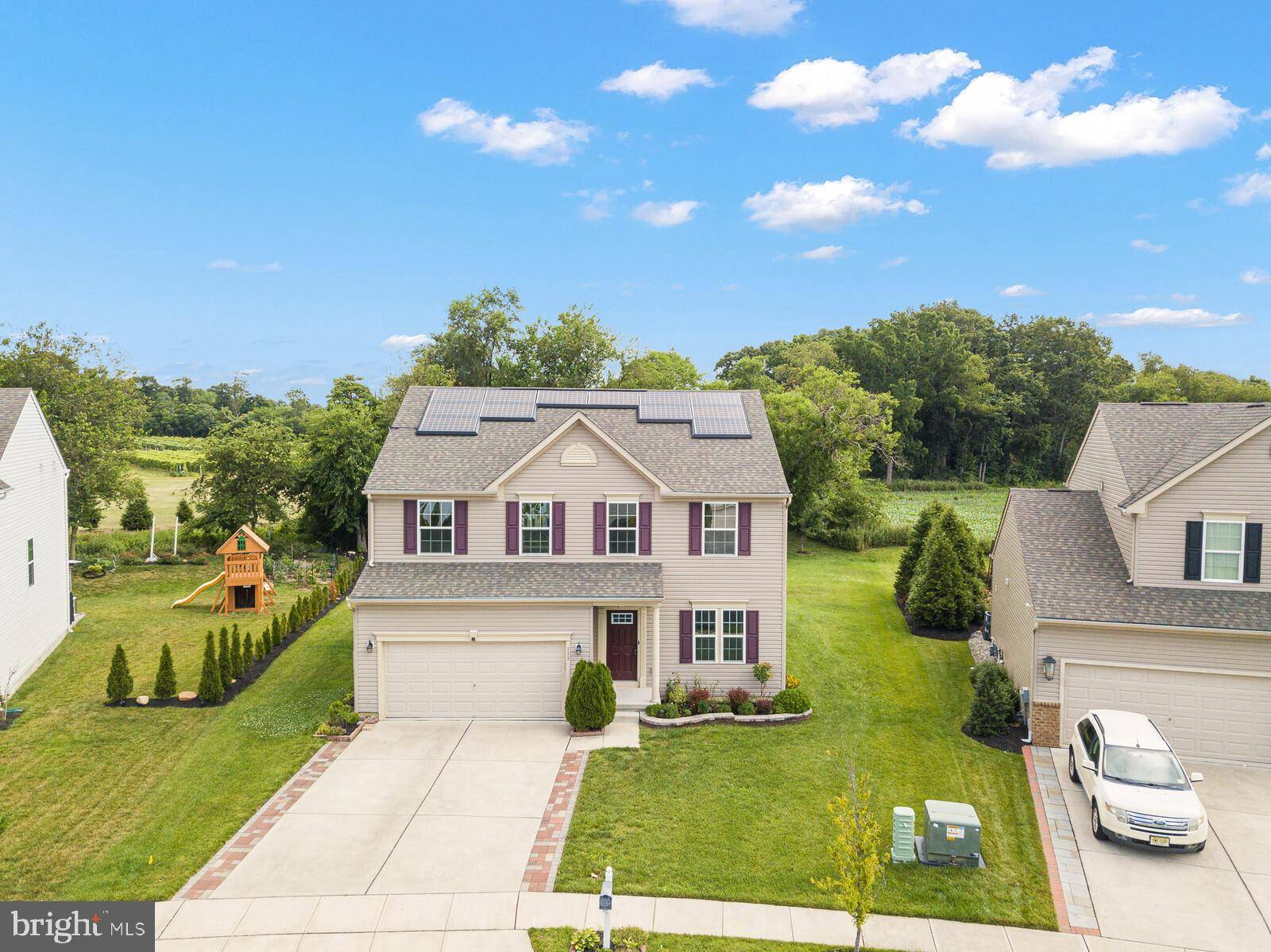 113 REDTAIL HAWK CIR, Sewell, NJ 08080