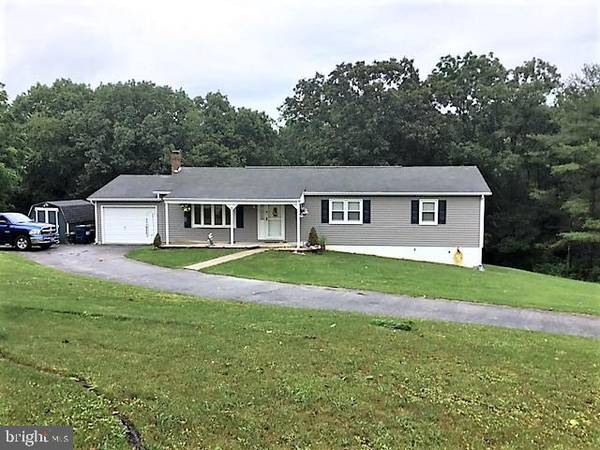 120 BEE JAY LN, Hanover, PA 17331