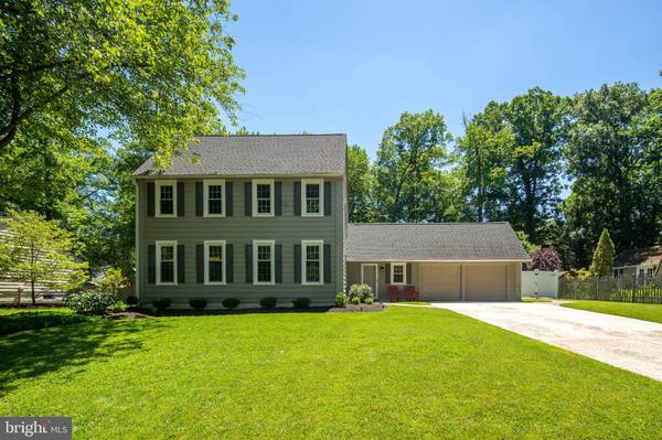 7 OAKLEY DR, Cherry Hill, NJ 08003