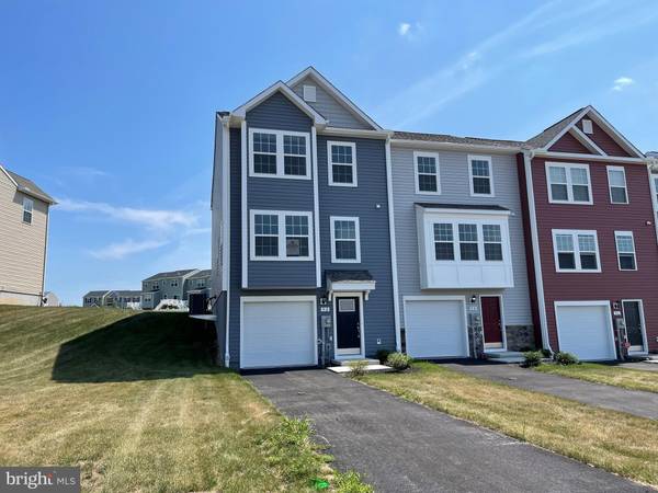 92 AYRSHIRE DR, Hanover, PA 17331