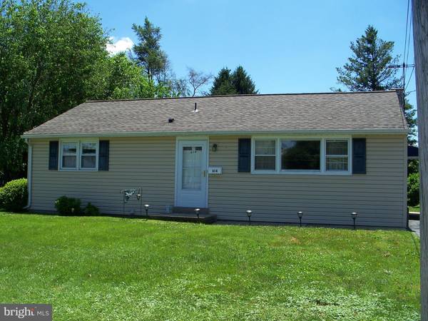 614 4TH AVE, Parkesburg, PA 19365