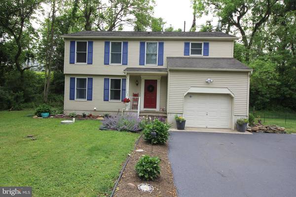 21 READING AVE, Yardley, PA 19067