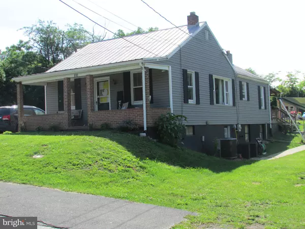 314 OAK ST, Martinsburg, WV 25401