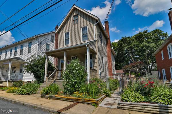 Nazareth, PA 18064,144 N GREEN ST