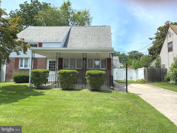 2339 CHIPMUNK LN, Secane, PA 19018