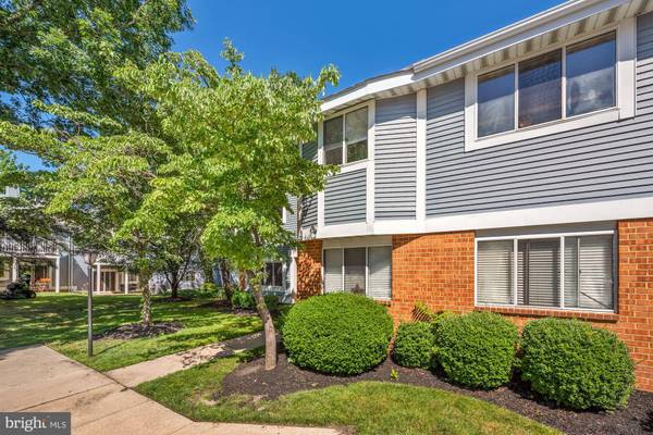 302-B MULBERRY CV, Mount Laurel, NJ 08054