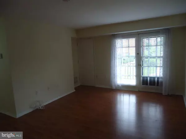 Alexandria, VA 22312,5933 QUANTRELL AVE #204