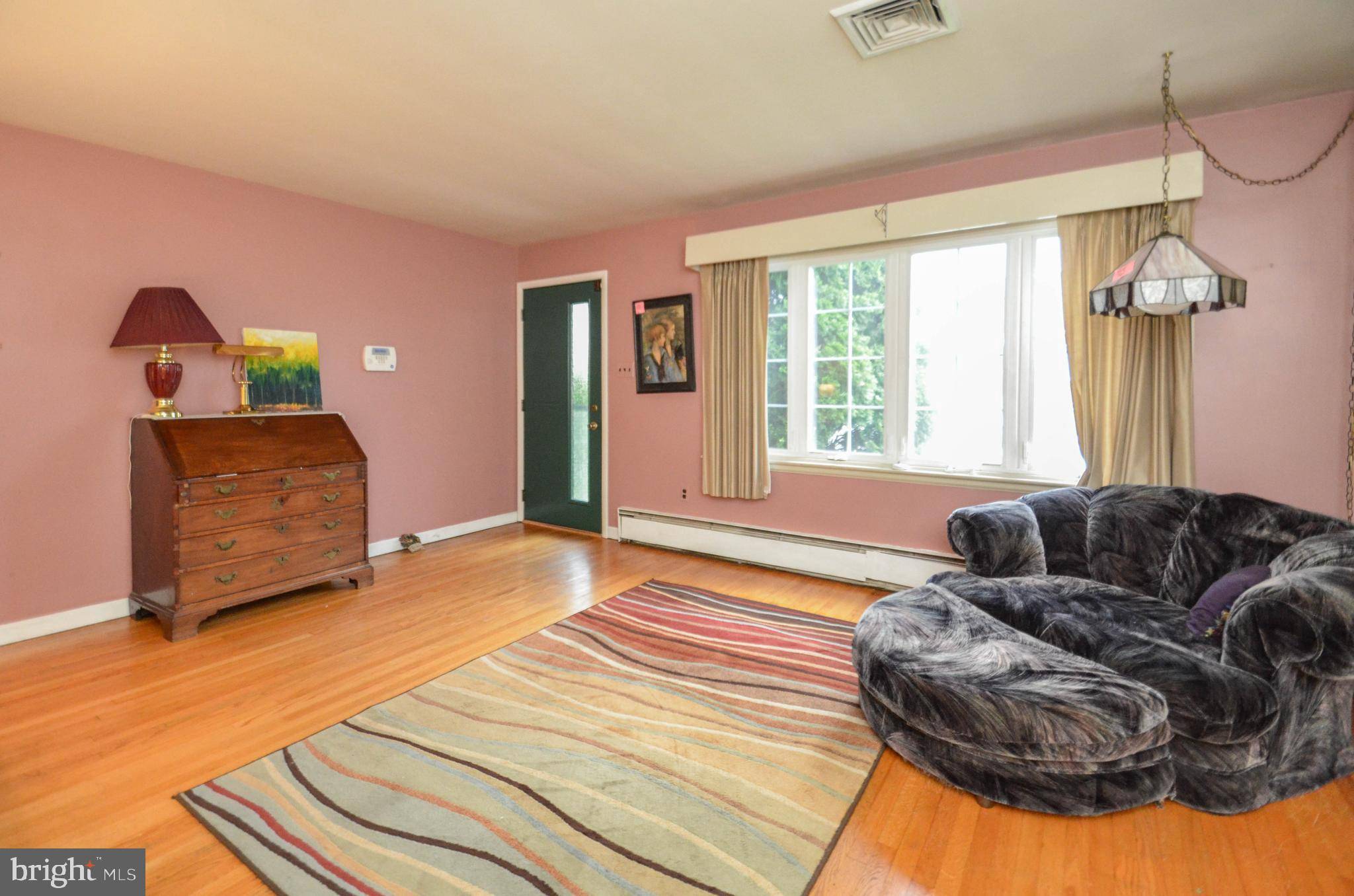 Emmaus, PA 18049,24 W GREENLEAF ST