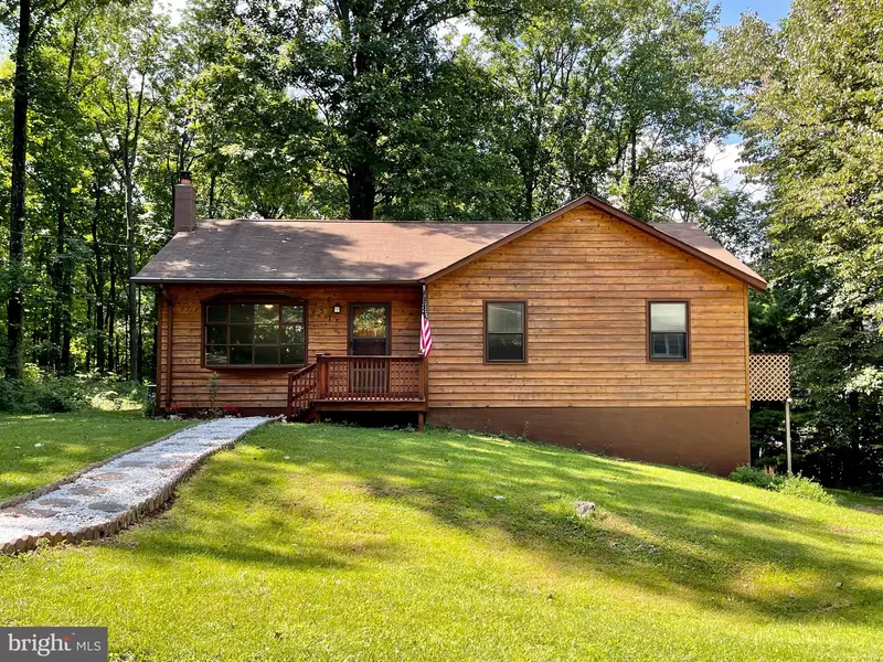 157 APACHE TRL, Chester Gap, VA 22623