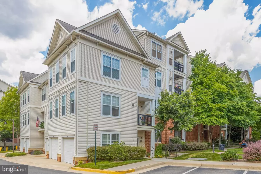 11355 ARISTOTLE DR #8-208, Fairfax, VA 22030