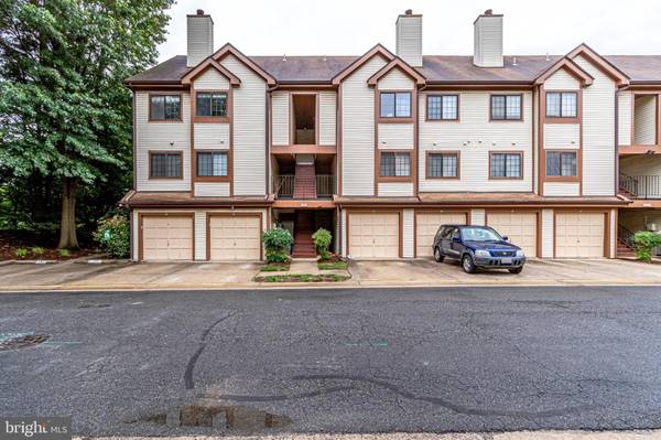 6023 CURTIER DR #6023F, Alexandria, VA 22310