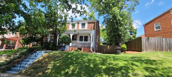 2306 SAINT CLAIR DR, Temple Hills, MD 20748